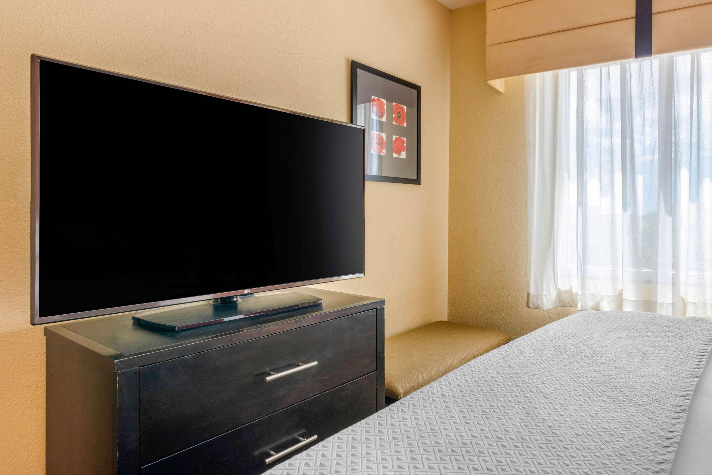 Cambria Hotel Ft Lauderdale, Airport South & Cruise Port Дания-Бич Экстерьер фото