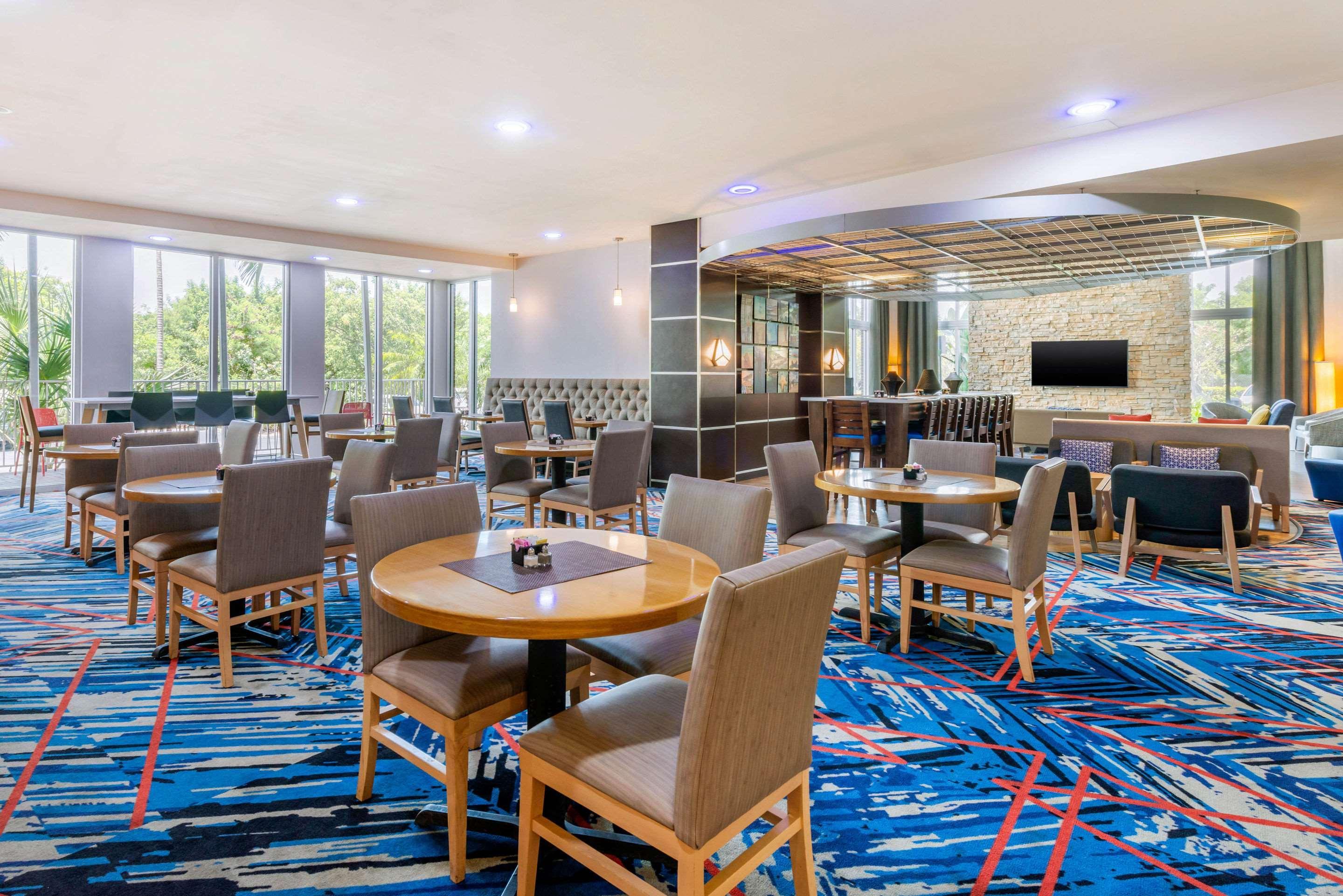 Cambria Hotel Ft Lauderdale, Airport South & Cruise Port Дания-Бич Экстерьер фото