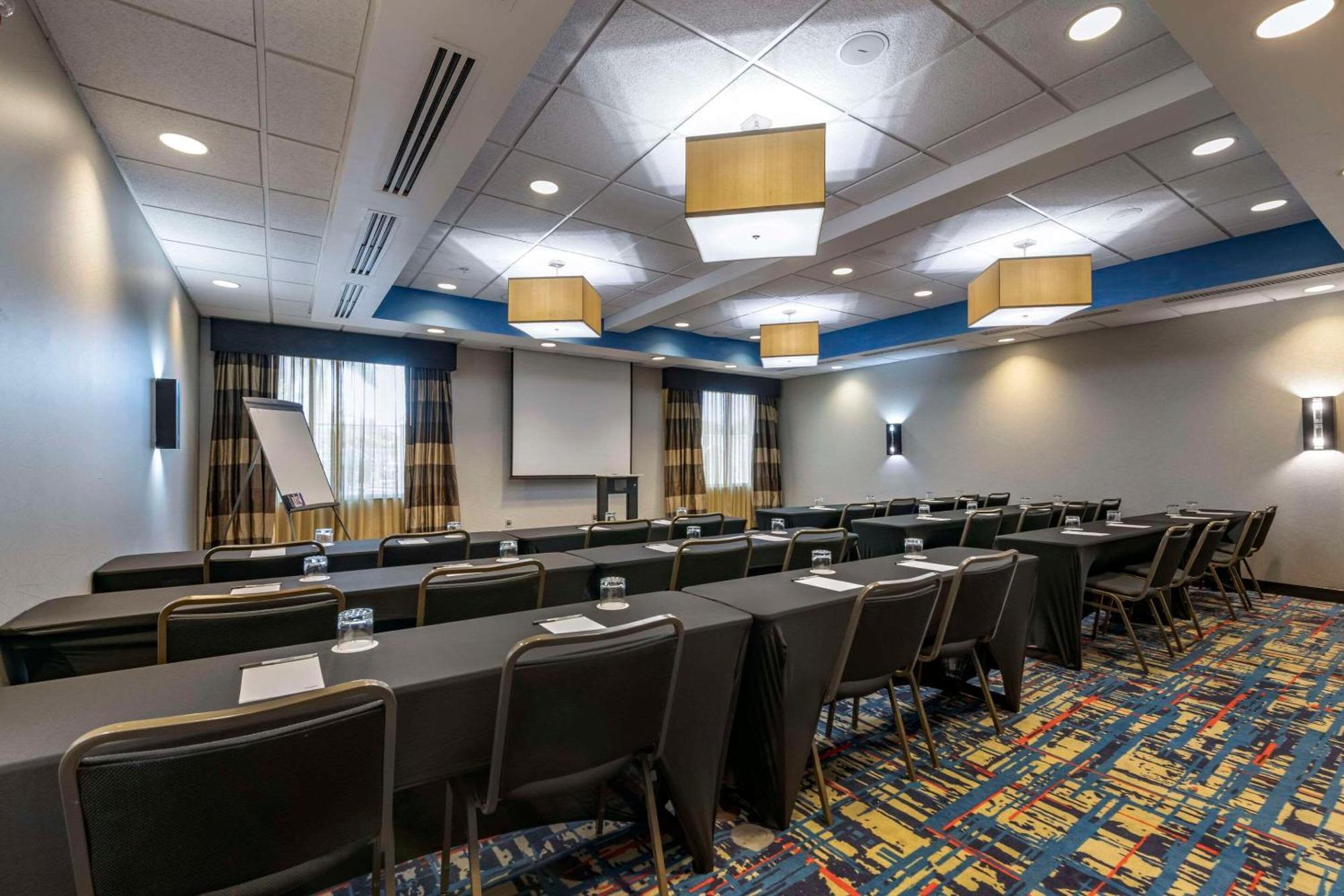 Cambria Hotel Ft Lauderdale, Airport South & Cruise Port Дания-Бич Экстерьер фото