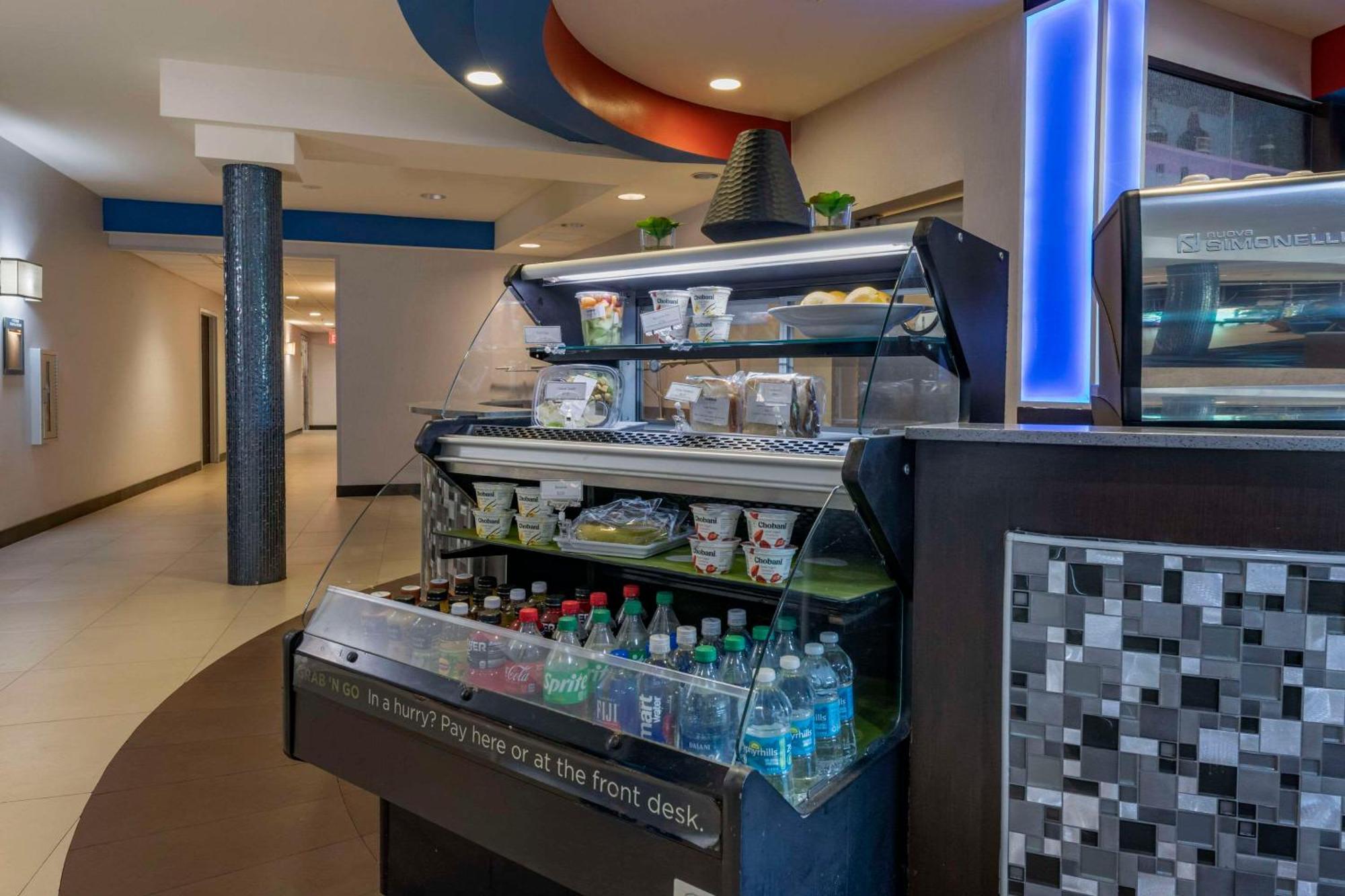Cambria Hotel Ft Lauderdale, Airport South & Cruise Port Дания-Бич Экстерьер фото